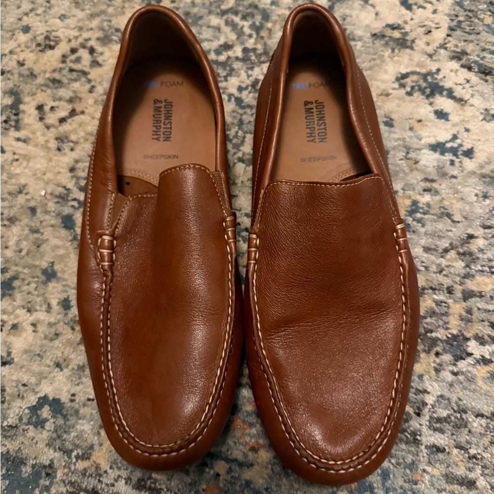 Men’s Johnston and Murphy loafers